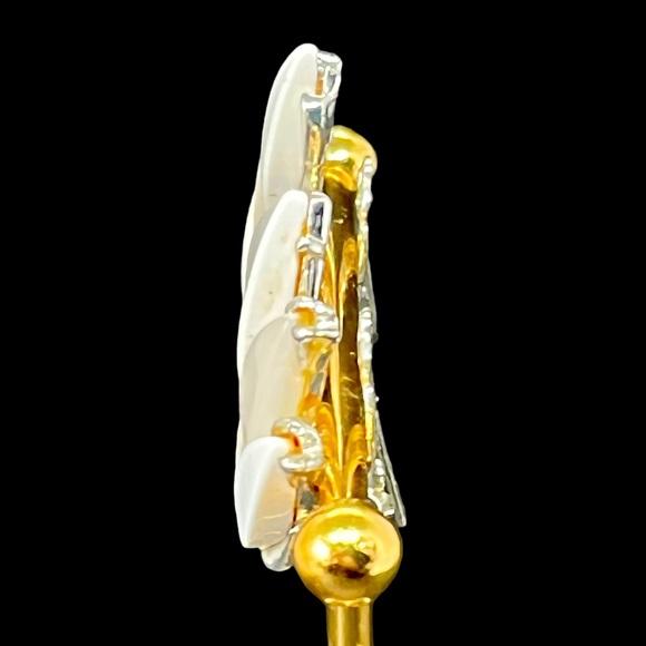 Vintage Climber Clip On Earrings Opaque White Pearly Thermoset Silver Setting - Picture 7 of 10